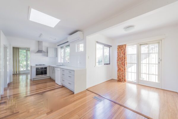 350E1394 BACE 412E 8EDF 97C5F01F3D4F MONT ALBERT 2025 06 19 190714 1