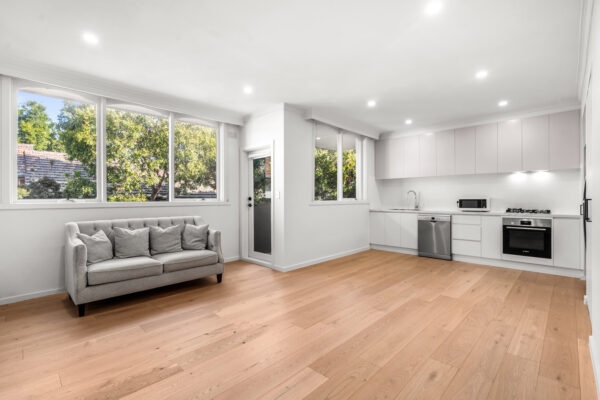 715C8CB1 9B09 466B BDDE 6E0B58D0406F GLEN IRIS 2025 04 24 100512 1 scaled