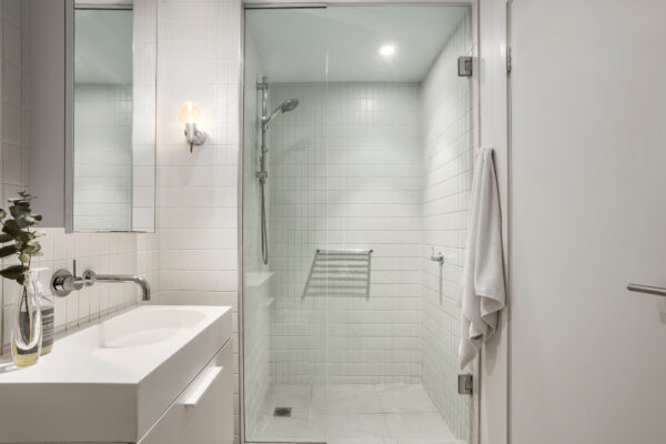 F0D2C700 6680 472F 8FD9 AB47493E100D MELBOURNE 2025 03 31 174706 4