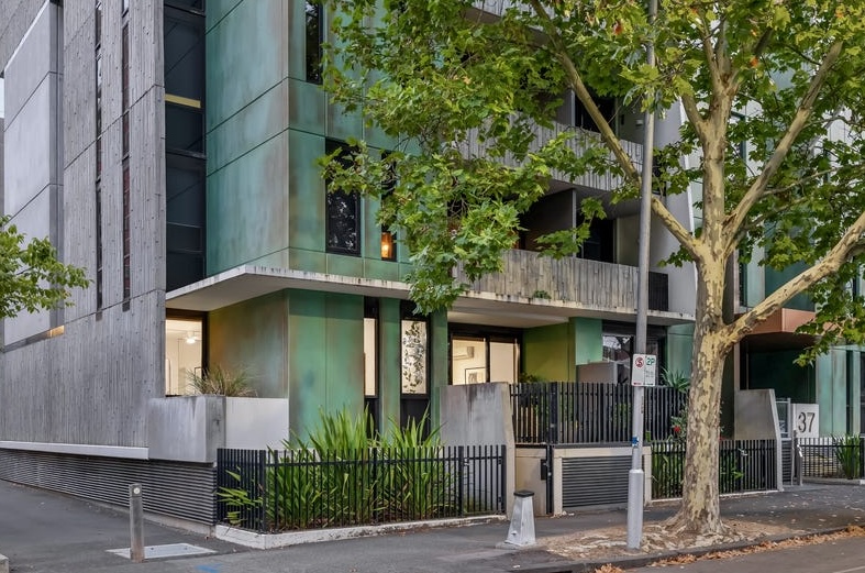 F36372B9 D610 4C08 9466 E1C1709A3ACC CARLTON 2025 05 30 160906