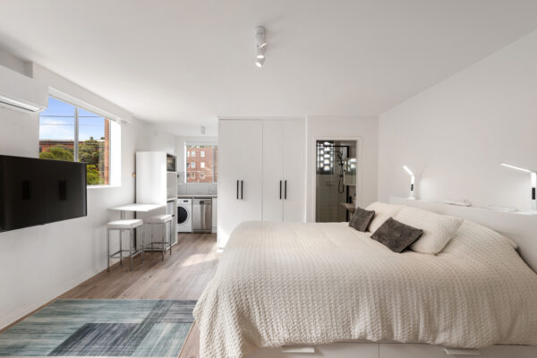 565CED5C 8E87 42D7 B0CC 7FC6615ABD18 ST KILDA EAST 2025 09 04 161242 1 scaled