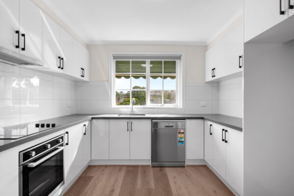 F4CF0FA3 8AE3 4B44 B984 945463C7A025 BOX HILL 2025 09 05 091009 1 scaled