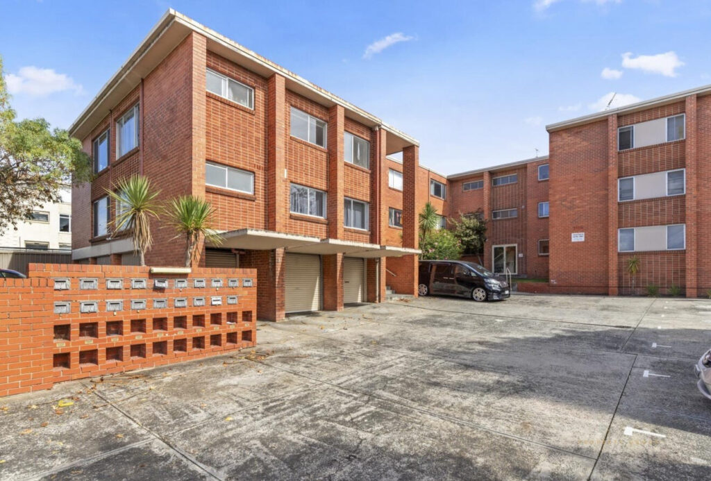 80344C18 56FA 469C 9110 F1F4E0324916 MALVERN EAST 2025 10 03 153705