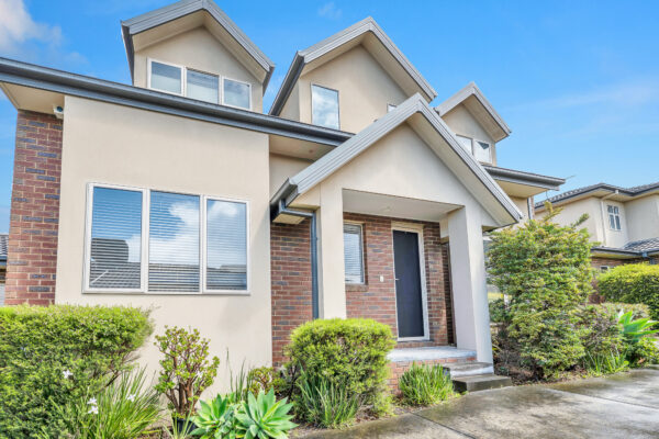 DD233FD9 C3F0 46E6 B198 67DEC0610171 BLACKBURN 2025 11 12 101615 9