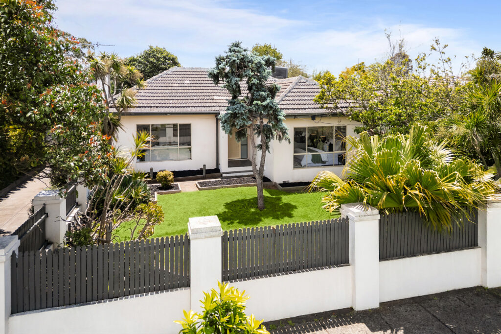 F95CDABE 1F89 4B2F 8394 D91C147CD1DF OAKLEIGH SOUTH 2025 12 02 160353 13