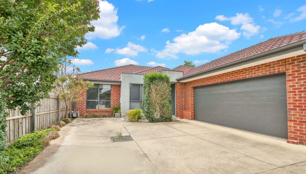 E6869344 0F04 436F 9203 3A14417A5D72 BENTLEIGH 2026 01 12 113957